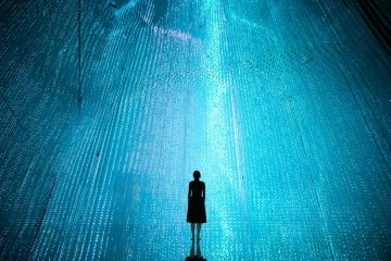 The Infinite Crystal Universe / teamLab,  2015-2018