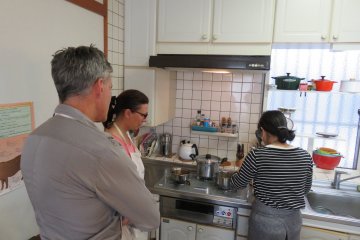 Watching Kazumi as she prepares the soup stock