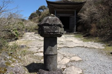 Shrine containing the Rokudo Jizo Bosatsu