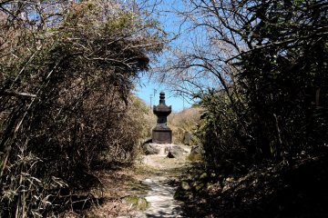 Buddhist Statues at Moto-Hakone