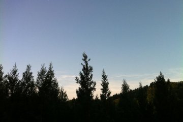 <p>Ketika hari menjadi semakin panjang, saya pergi ke gunung di malam hari</p>