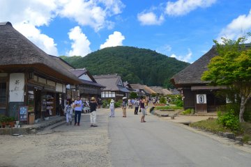 Pintu masuk menuju Ōuchi-juku