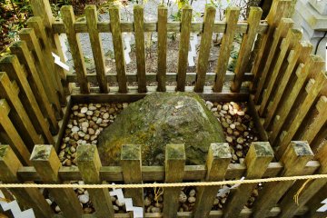 Heaven Stone at Tenkawa Shrine