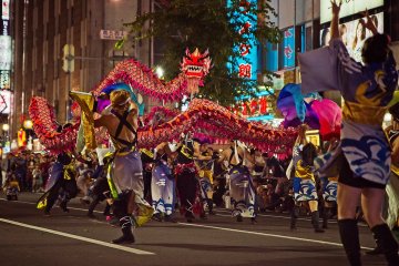 The dragon dance is amazing!