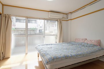 Clean bedding is available