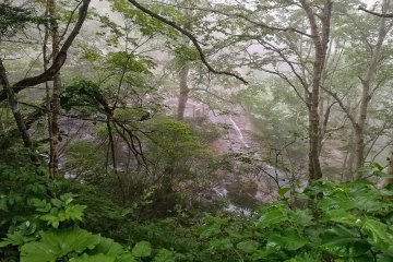 Walking down toward Fukiage Onsen