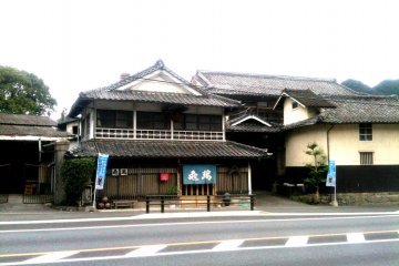 <p>Kameman Sake Brewery is located near Tsunagi on the Hisatsu Orange scenic railway, in the SW end of the Sake producing region of Japan. Its spring water and mild climate produces some unique sake.</p>