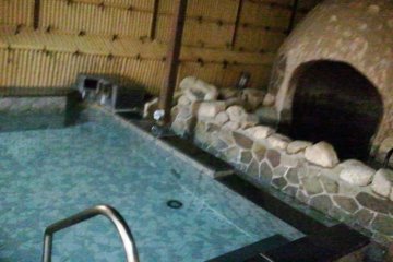 Outdoor hot spring