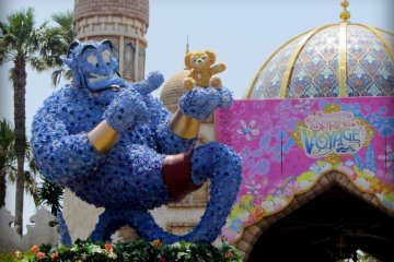 Flowers were a common theme for Spring Voyage