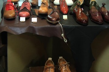 The main theme around this area seems to be leather-related craft, which would explain why the majority of the stalls and displays have something to do with shoes.