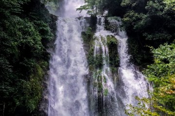 Naru Waterfall