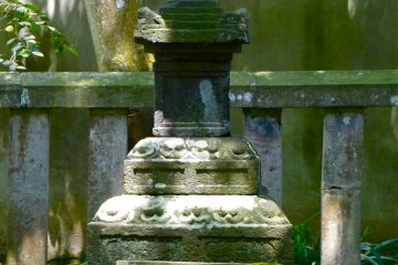 <p>The grave of the 5th regent of Kamakura Shogunate, Hojo Tokiyori</p>