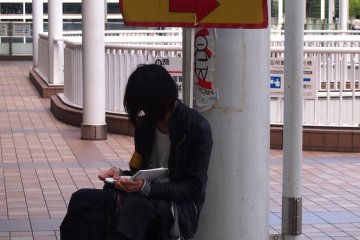 Right outside the Konan exit of the JR Shinjuku train station, there will be a sign pointing in the direction of the flea market. You can also ask the organizer who sits there if you're not sure of the direction to go, like I did.