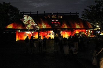 The last area before the exit, a pavilion with an illumination show projected on it