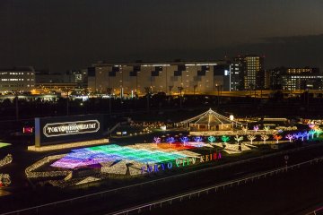 The inner racecourse is host to most of the attractions