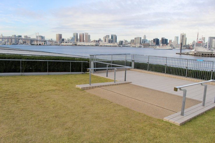 Roof garden with a view above the Fish Intermediate Wholesale Market