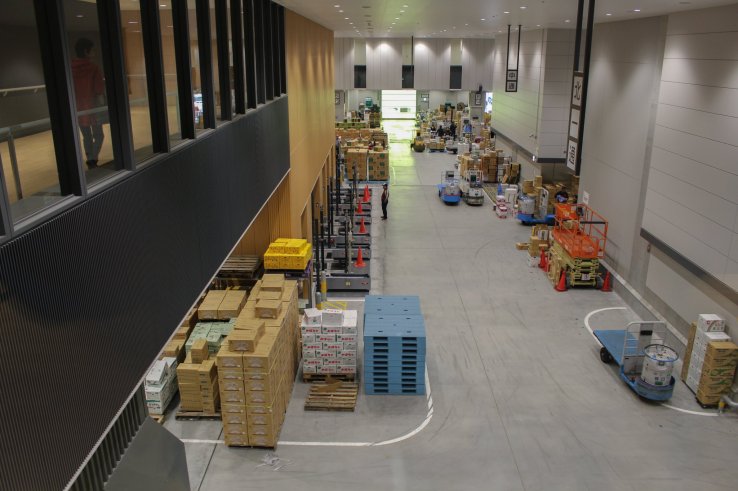Observation platform over the wholesale area above the Fruit & Vegetables Market