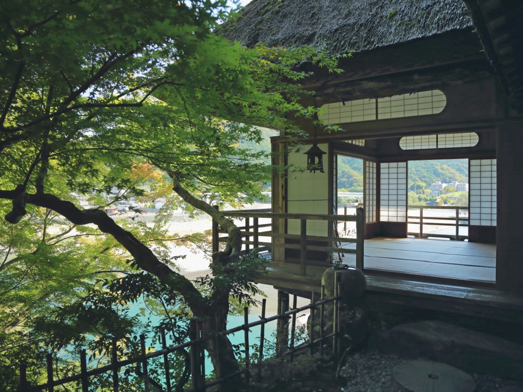 Beautiful Japanese architecture at Garyu Sanso