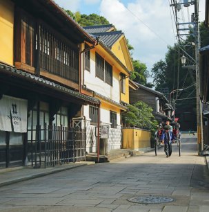 The traditional streets of Ozu
