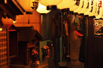 <p>Kuil Budha kecil yang indah</p>
