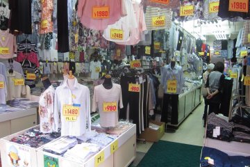 Affordable clothes for around 2000 yen in Sugamo on the northern part of the Yamanote line in Tokyo