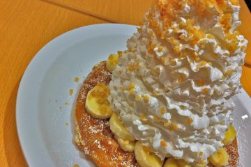 Banana Whip Cream with Nuts, ¥1,150