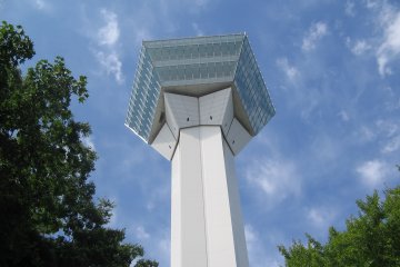 在五棱郭塔和函館散步