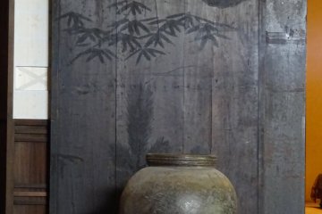 Imanishi Residence: faint painting 