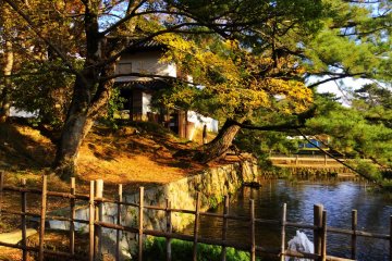 The sun setting on the yaguramon and the moat