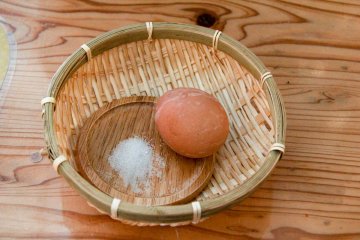 A special egg called "Onsen Piitan", its shell looks normal but once you break it you will notice the difference...
