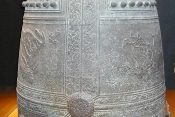 A rare photograph of the historic temple bell (photography is forbidden inside the museum)