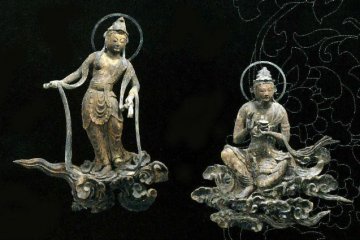 Worshipping Bohisattvas on clouds