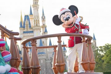 Christmas at Tokyo Disney Resort 2025