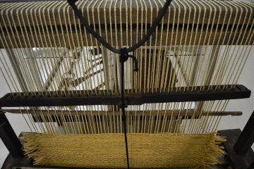 <p>Traditional spinning&nbsp;machine.</p>