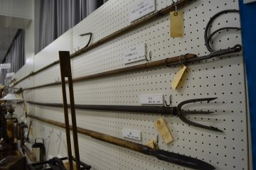 <p>Spears that were used for fishing.</p>