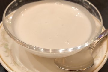 Coconuts tofu with a beautiful cream