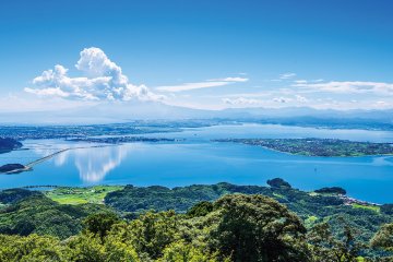 Dari Gunung Makuragi
