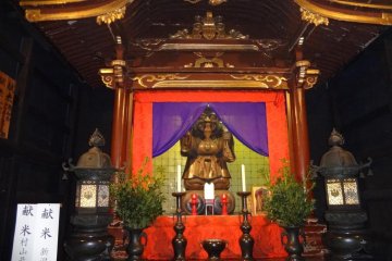 The largest wooden God statue in Japan.