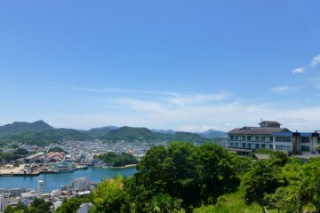 Senkoji Sanso perched over Onomichi