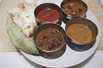 Menu yang saya ambil pertama dari meja prasmanan
