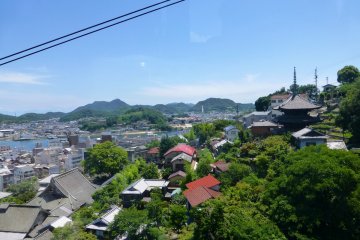 Heading up to Senkoji Park via the ropeway