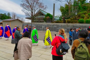 Naritasan Temple priest walking to main hall