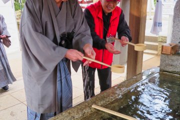 Purification at Makata Shrine, Sakura City
