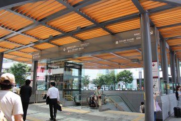 Yūrakuchō Station