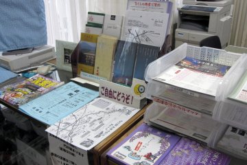 Many informational maps and pamphlets are available in the tourism office inside the station.