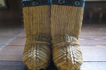 Sepatu musim dingin yang tebal