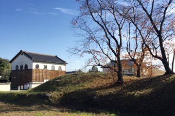 The diminutive Asago Tumulus