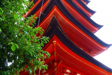 Pagoda dibungin dengan menggunakan teknik konstruksi Zen Budha