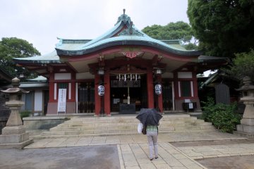 Hall utama (disebut juga honden) 
