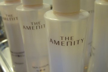 all varieties of soaps are complimentary- conditioner, shampoo, body soap, fash wash, make up cleanser, body lotion (everything you need)
